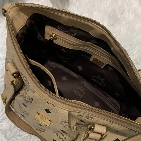 MCM Visetos Beige Monogram Tote/Crossbody Leather Bag Goldtone hardware Zip Top - Picture 7 of 16